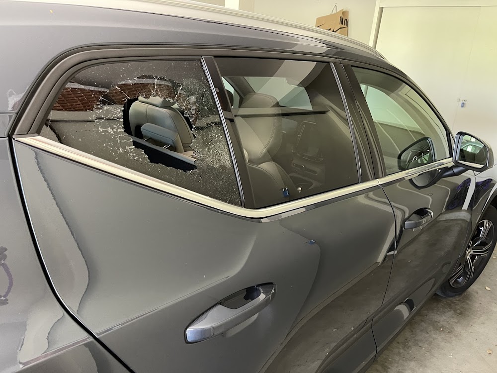 50/50 Xtreme Auto Glass LLC