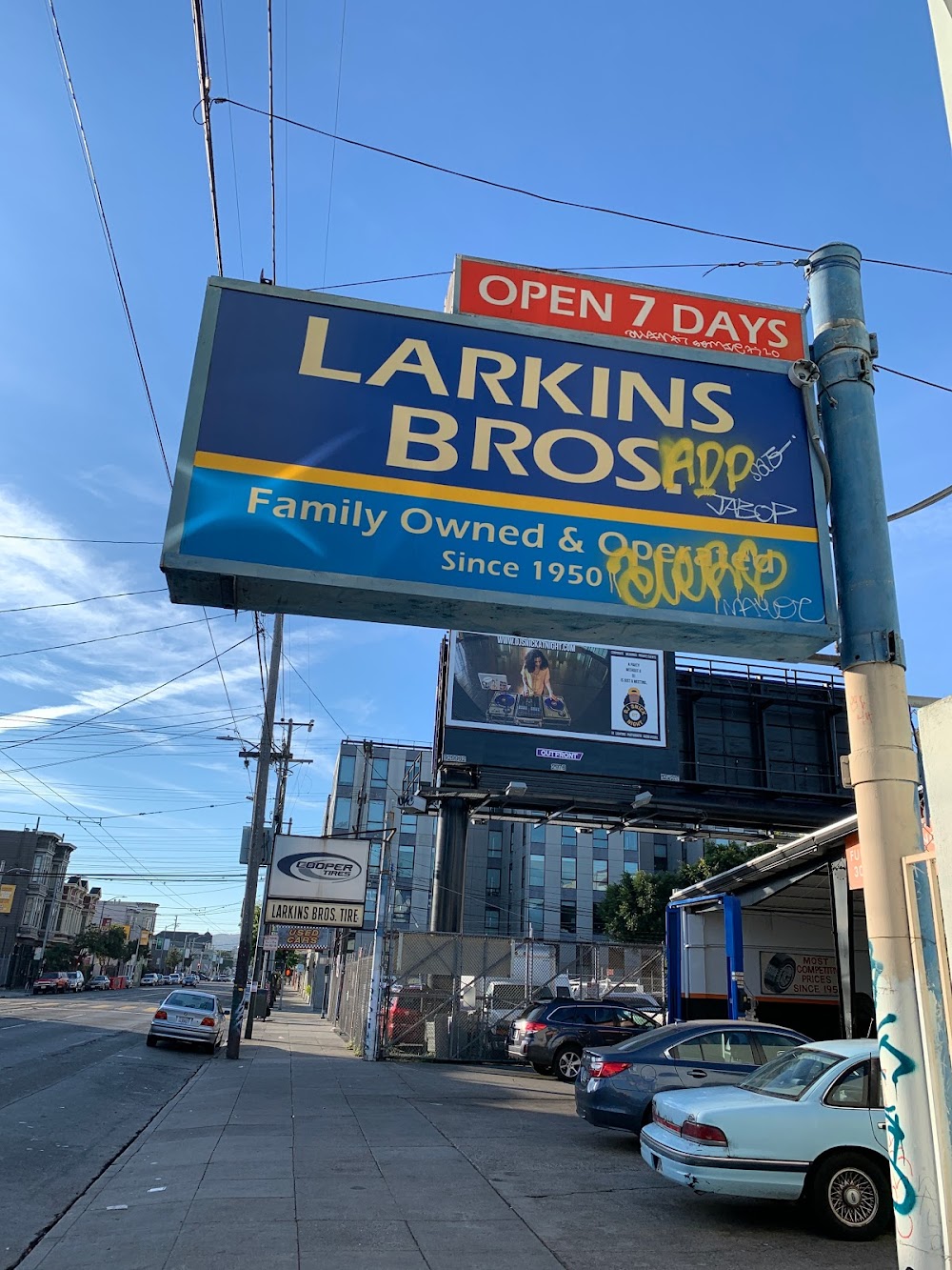 Larkins Brothers Tire & Auto