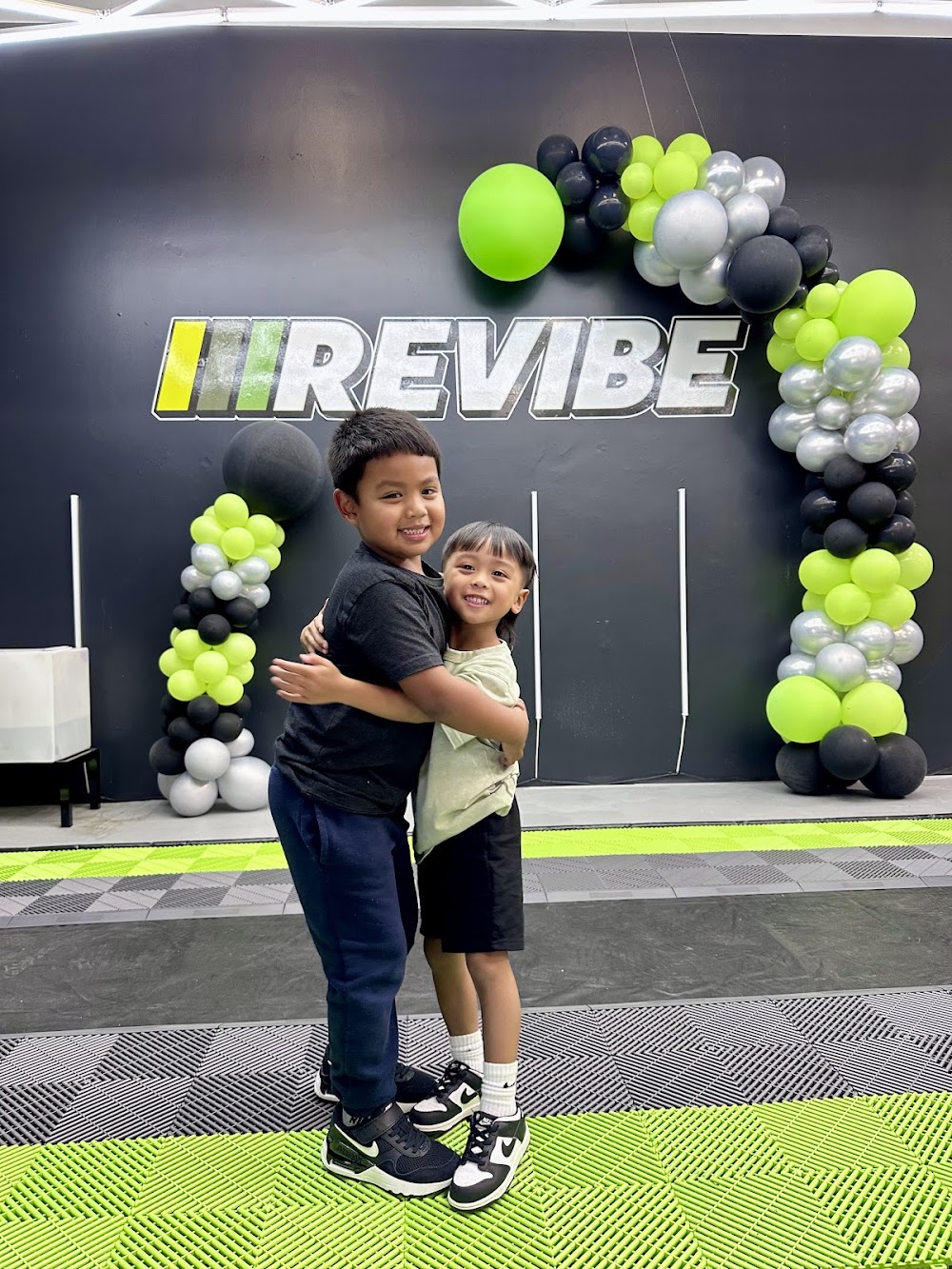 Revibe Auto Detailing Center & Lounge